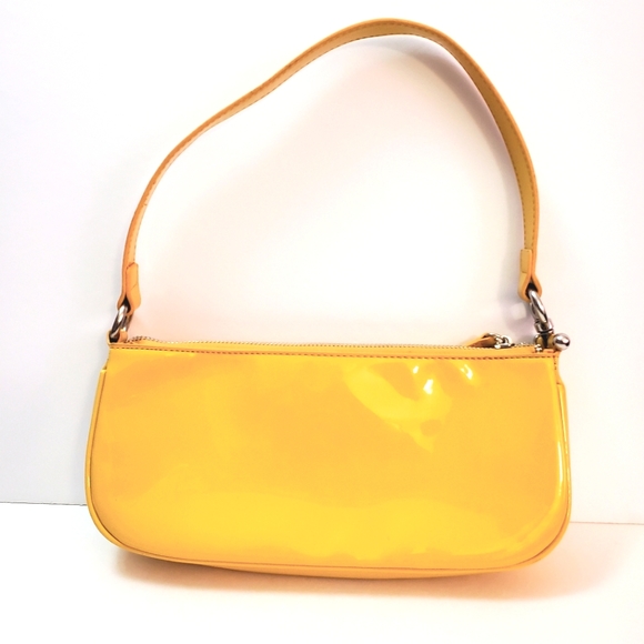 Urban Outfitters - Yellow Patent Baguette Purse - Picture 3 of 8